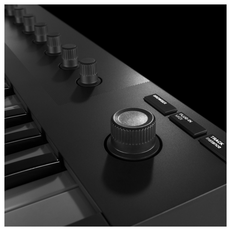 NATIVE INSTRUMENTS - Micro-sized Keyboard Controller