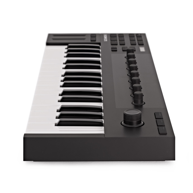 NATIVE INSTRUMENTS - Micro-sized Keyboard Controller